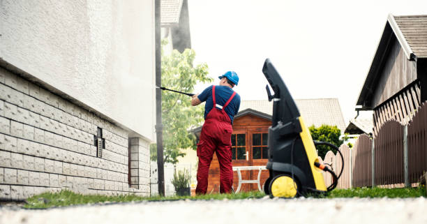 Pressure Washing Brick in Du Quoin, IL